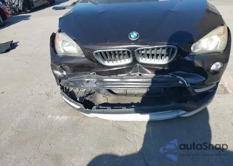 2015 BMW X1 Sdrive28I из США, поврежденный, VIN WBAVM1C5XFVZ93989